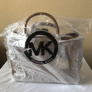 NWT Michael Kors Large Sutton Satchel in Luggage